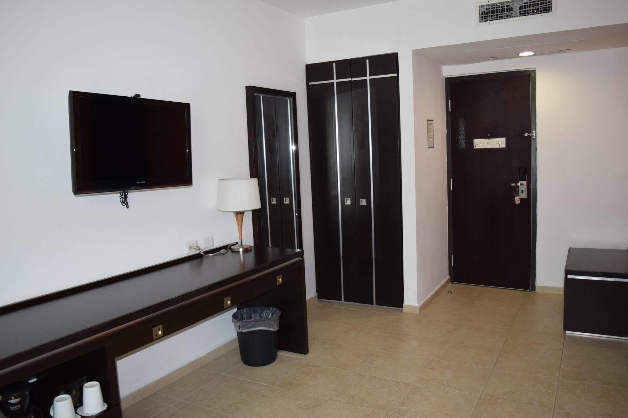 HOTEL OLIBA Boca del Rio Esterno foto