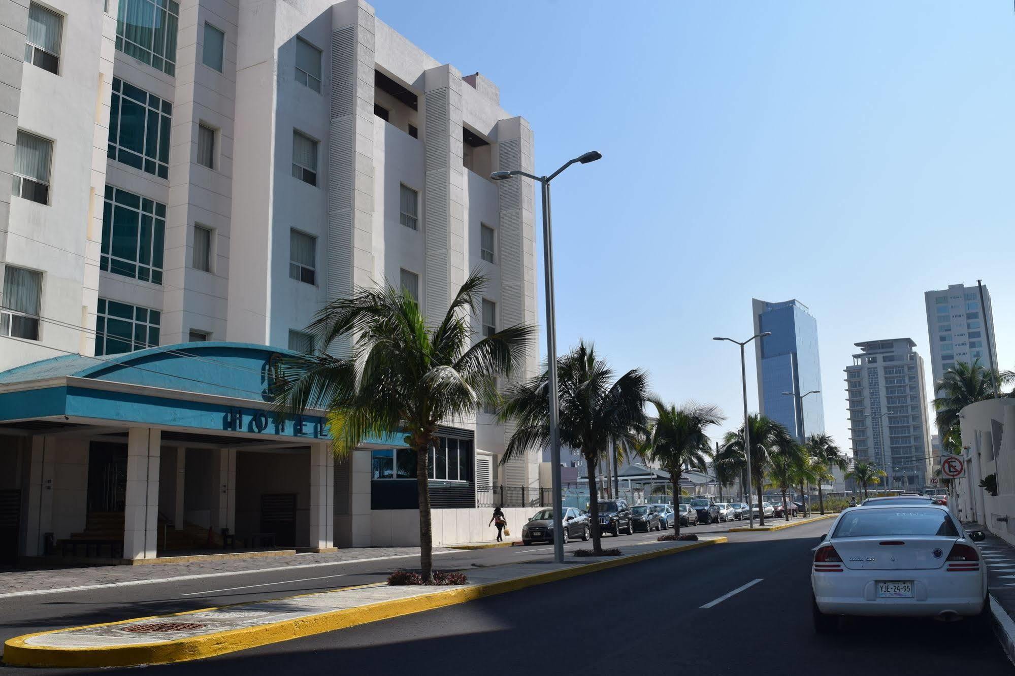 HOTEL OLIBA Boca del Rio Esterno foto